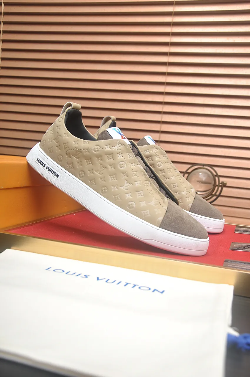Men's men's shoes💰460💶[LOUIS VUITTON] Same style as LV. Louis Vuitton official website [satisfied] original single hot model, LV original factory cowhide material 👑1:1 original plate, sheepskin lining, original foam outsole. Body accessories one-to-one mold opening 💪 Counter quality 🙏 Dear friends, if you are still worried about wearing matching shoes 💋, then these shoes are your best choice 🎁🎁! 38-44